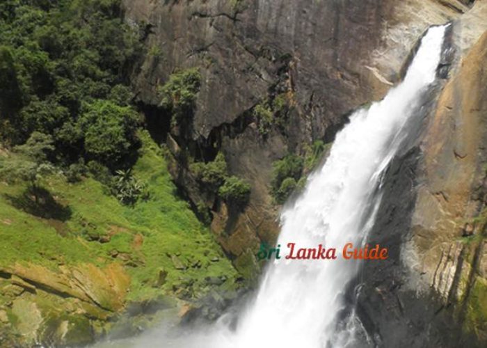 dunhinda-waterfall-view-sri-lanka
