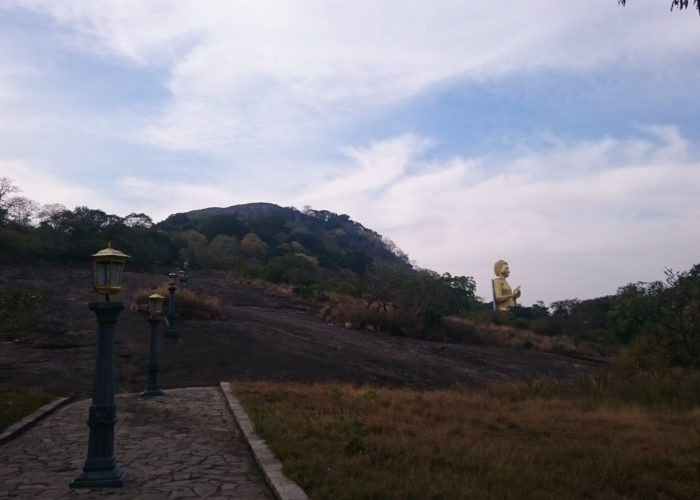 Dambulla gold cave temple
