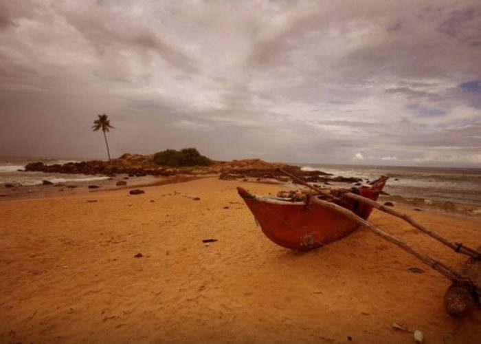 Dodanduwa Harbour beach