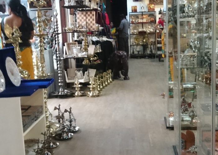 Lakpahana souvenir shop