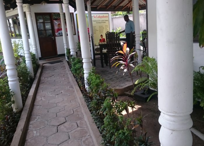 Lakpahana souvenir shop 4