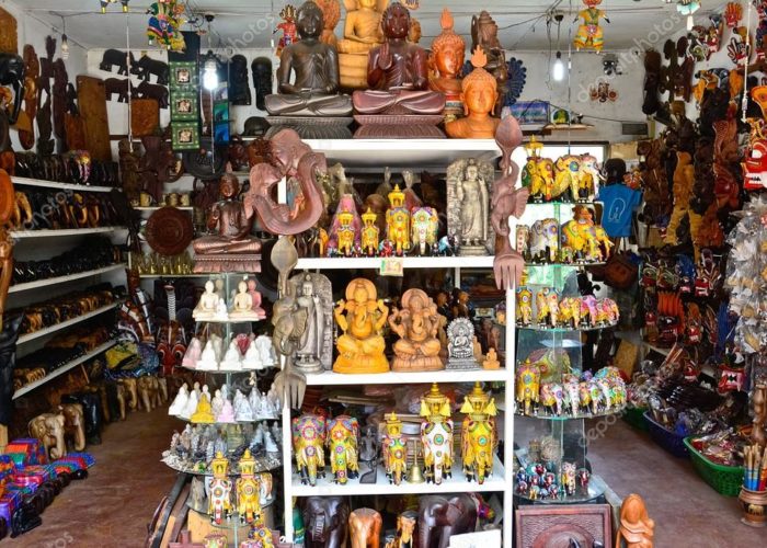 Lakpahana crafts shop