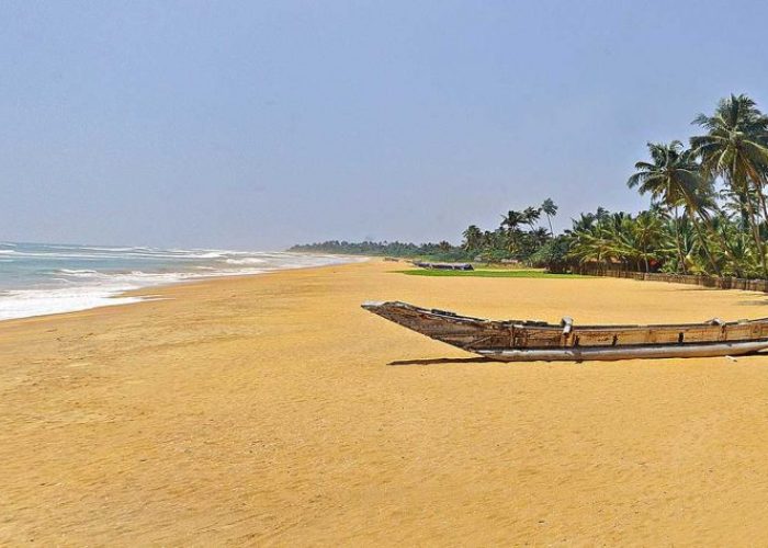 beach Wadduwa boat