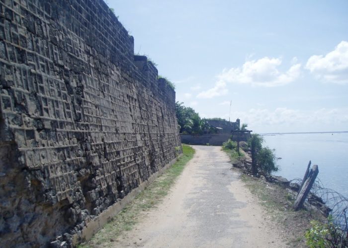 Dutch Fort Mannar road
