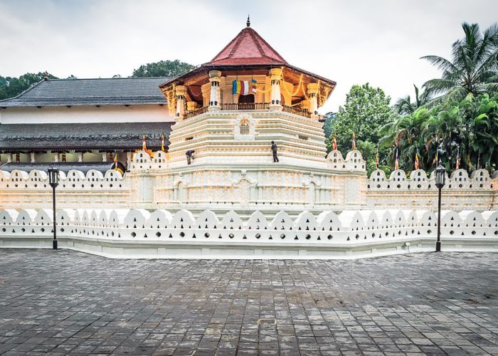 temple of the sacred tooth